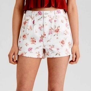 AMERICAN EAGLE Socialite Mom Shorts Womens PLUS SIZE 18 Ivory Floral Pleated NEW